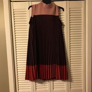 Accordion bow detail dress
